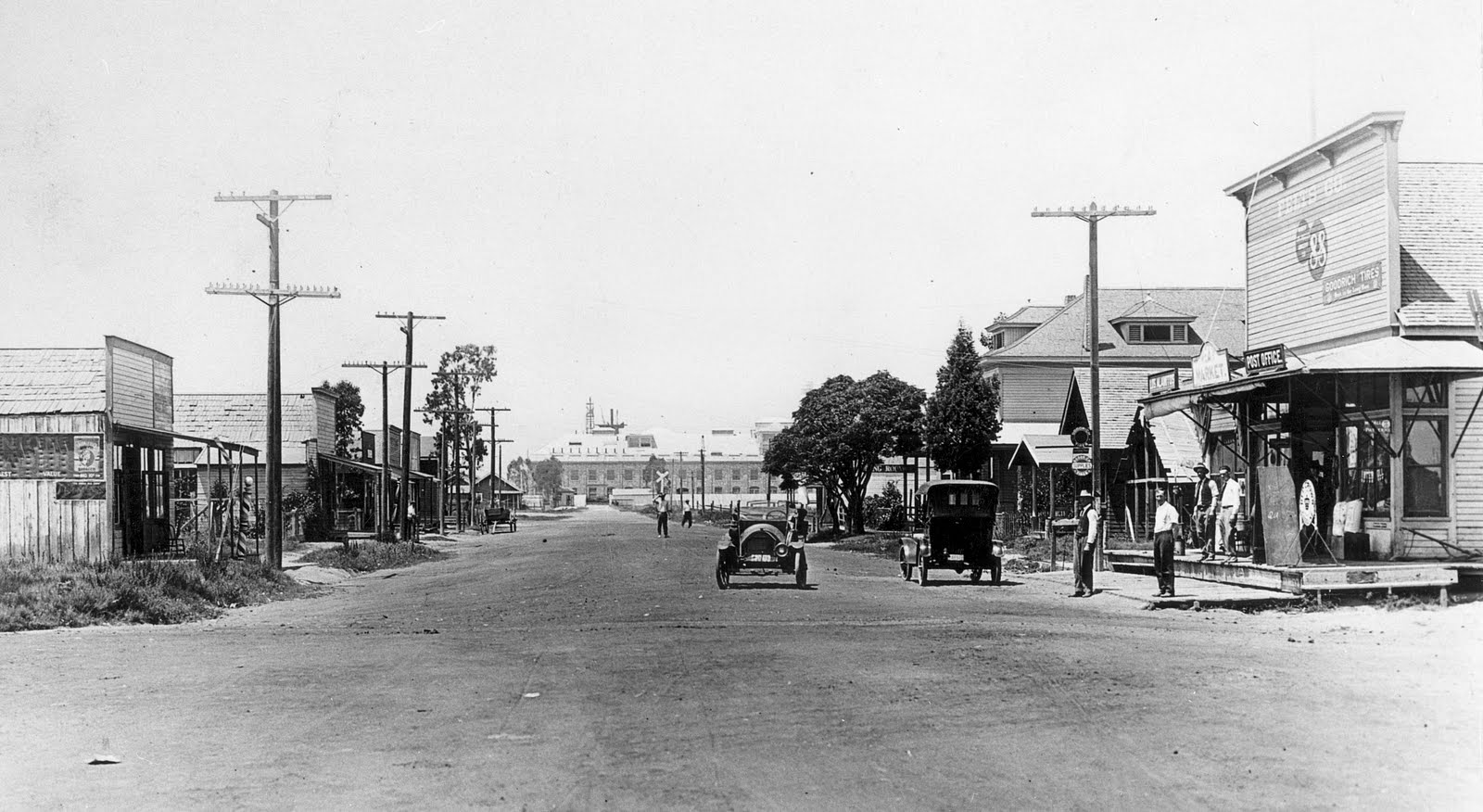 Los Alamitos High School Alumni, Home of the Griffins (Los Alamitos